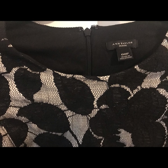 Black and white lace dress - Picture 2 of 3